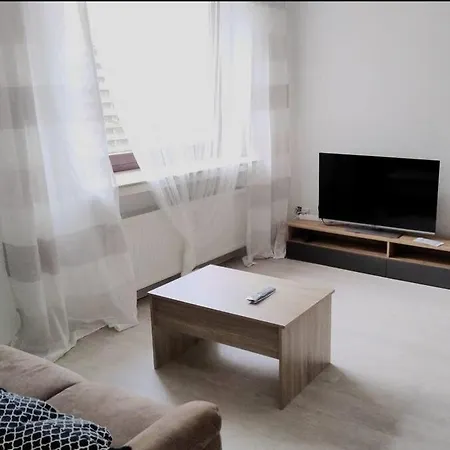 Apartment Einliegerwohnung In *