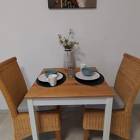 Apartment Einliegerwohnung In *