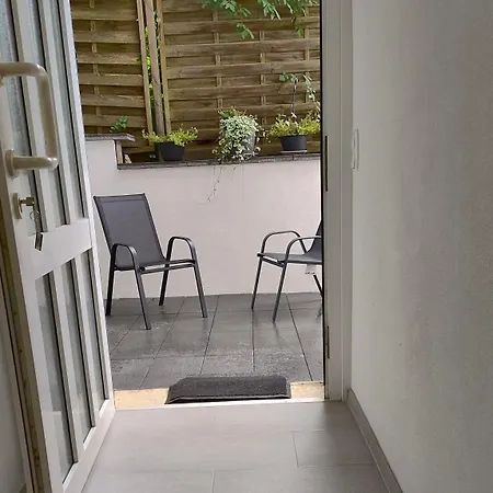 Apartment Einliegerwohnung In *